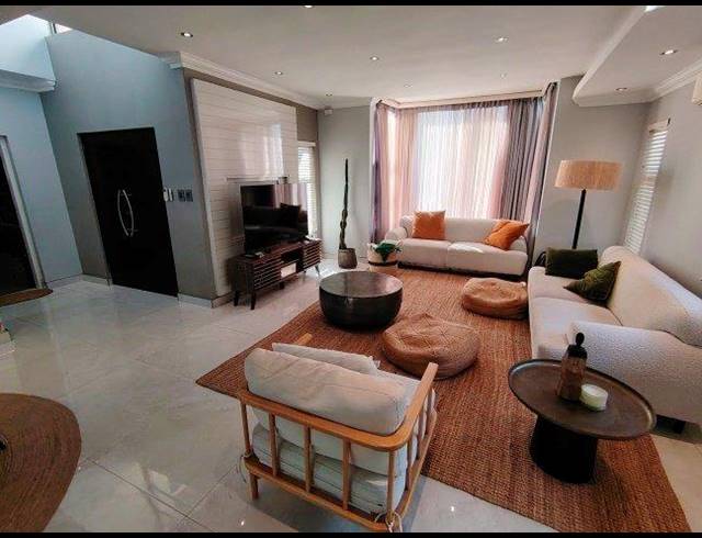 3 BEDROOM TOWNHOUSE FOR SALE IN IZINGA